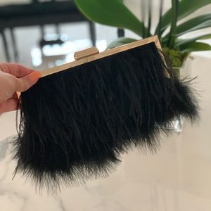 🖤Feathered Bebe clutch/crossbody!